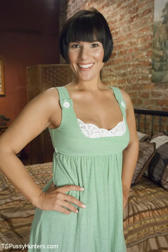 Kink TS 'TS Jessy Dubai seduces Rose Rhapsody into cheating on their husbands' starring Jessy Dubai (Photo 2)