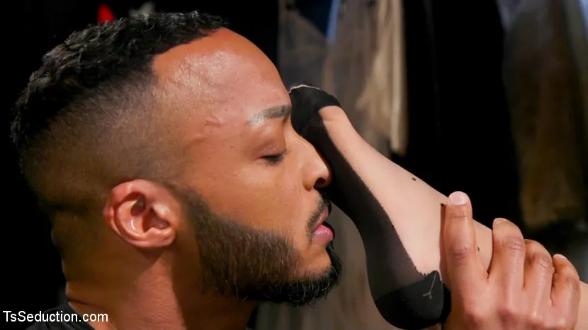 Kink TS 'Serving Ms. Kay: Diva Khloe Kay puts handler through the wringer' starring Khloe Kay (Photo 2)