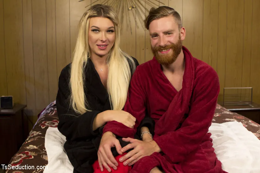 Kink TS 'is SO FUCKING HOT!!' starring Aubrey Kate (Photo 18)