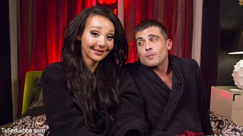 Sunshyne Monroe in 'TS Hotty Sunshyne Monroe Drains Her Plumbers Throbbing Pipe' from 'Kink TS' (Photo 27) Kink TS 'TS Hotty Sunshyne Monroe Drains Her Plumbers Throbbing Pipe' starring Sunshyne Monroe (Photo 27)