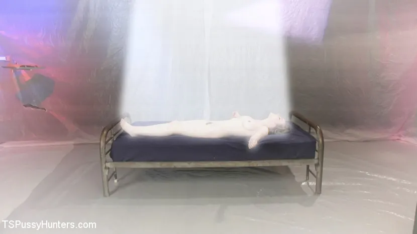 Kink TS 'gives Cytherea squirting orgasms that are out of this world' starring TS Foxxy (Photo 8)