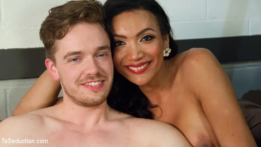 Kink TS 'Devastatingly Gorgeous Secretary Punishes Sexist Boss Pig!' starring Yasmin Lee (Photo 3)