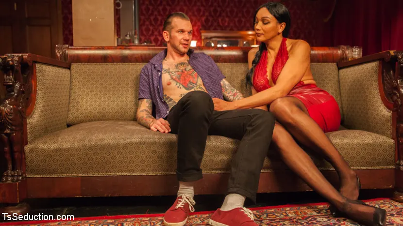 Kink TS 'The House Special: Yasmin Lee Treats Will Havoc To a Hard Surprise' starring Yasmin Lee (Photo 2)